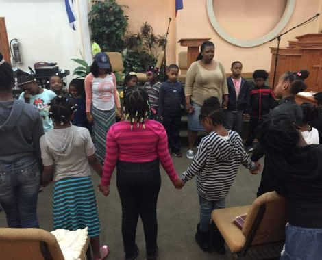 Children' Choir Praying